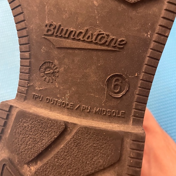 Chisel toe nubuck leather dress Blundstones - Picture 12 of 12